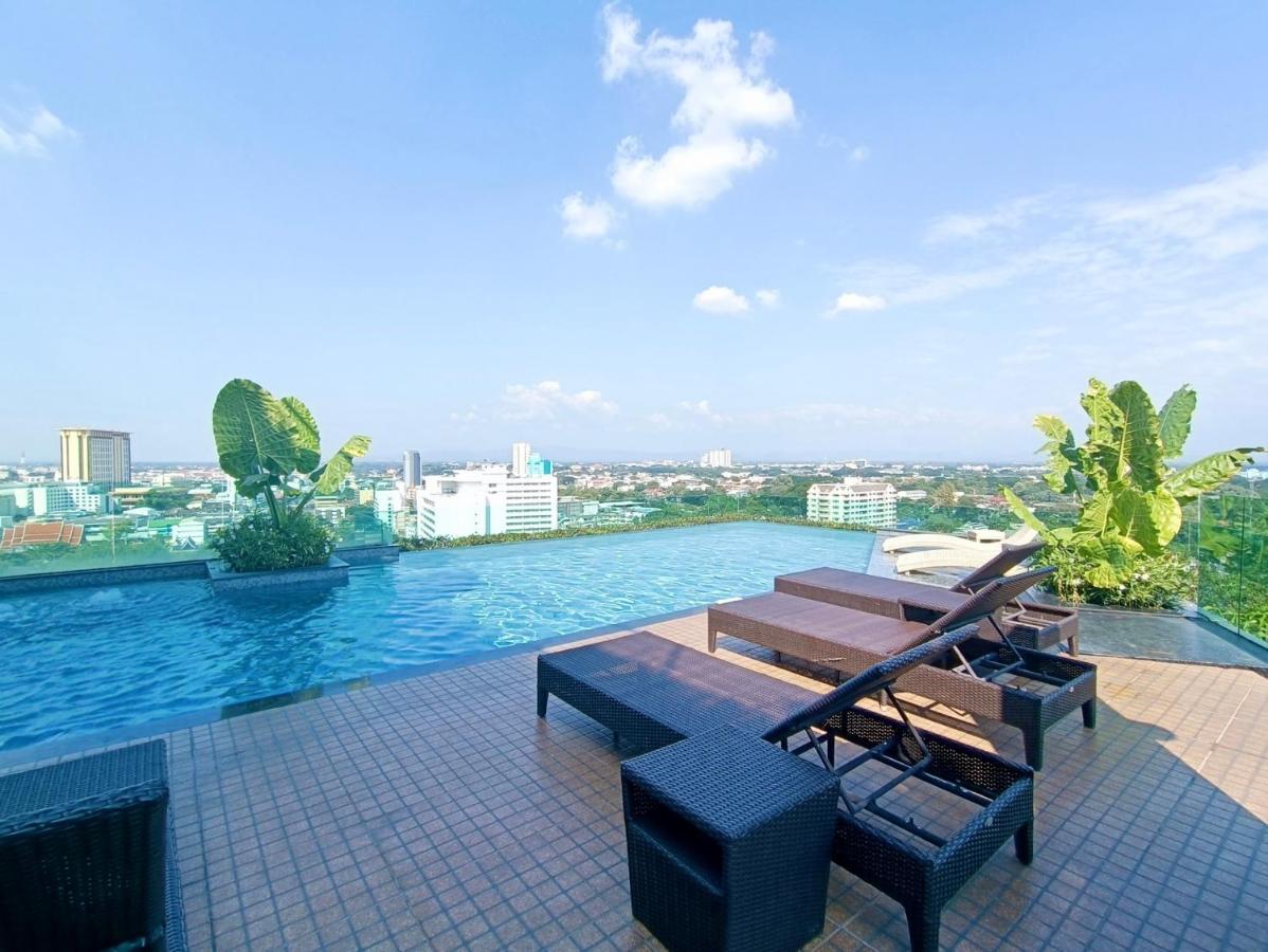 The Astra Condo City Center Chiang Mai Buitenkant foto